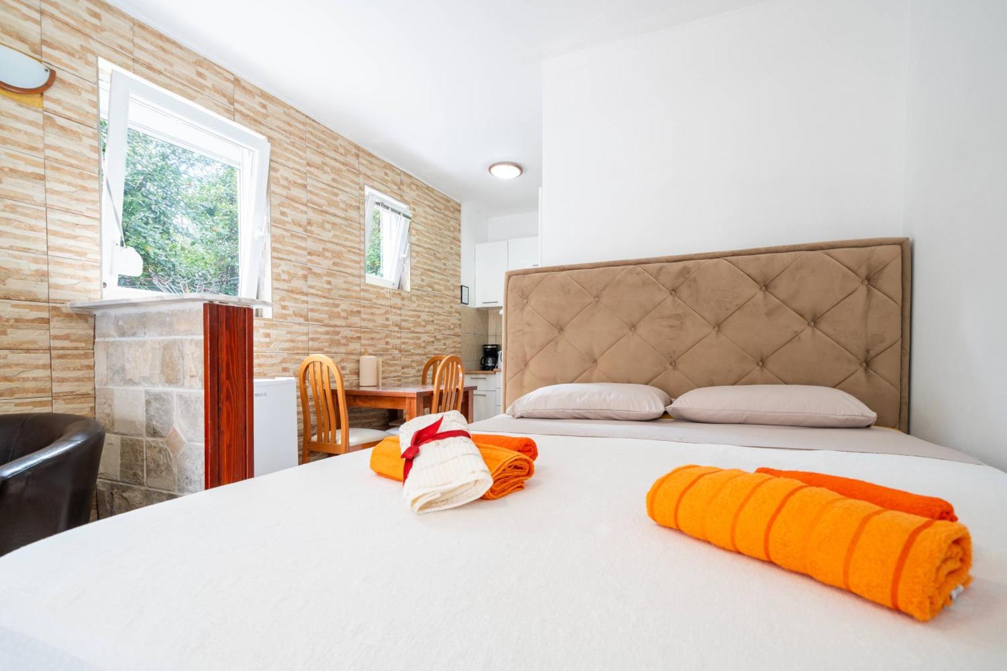 Apartments Vukovic Котор Екстер'єр фото